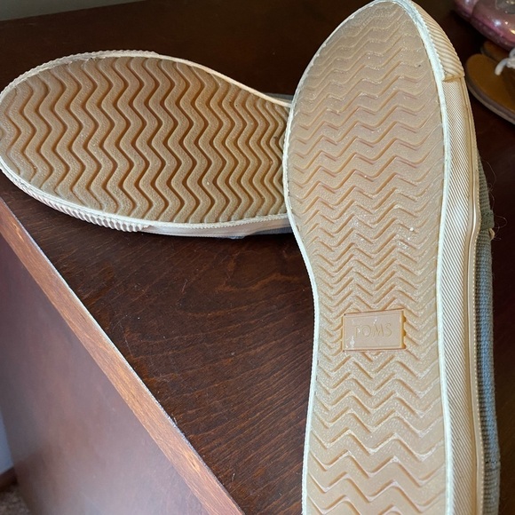 Womens TOMS slide on shoe - Picture 3 of 5